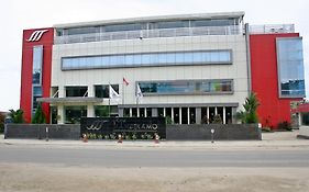 Royal Mamberamo Hotel